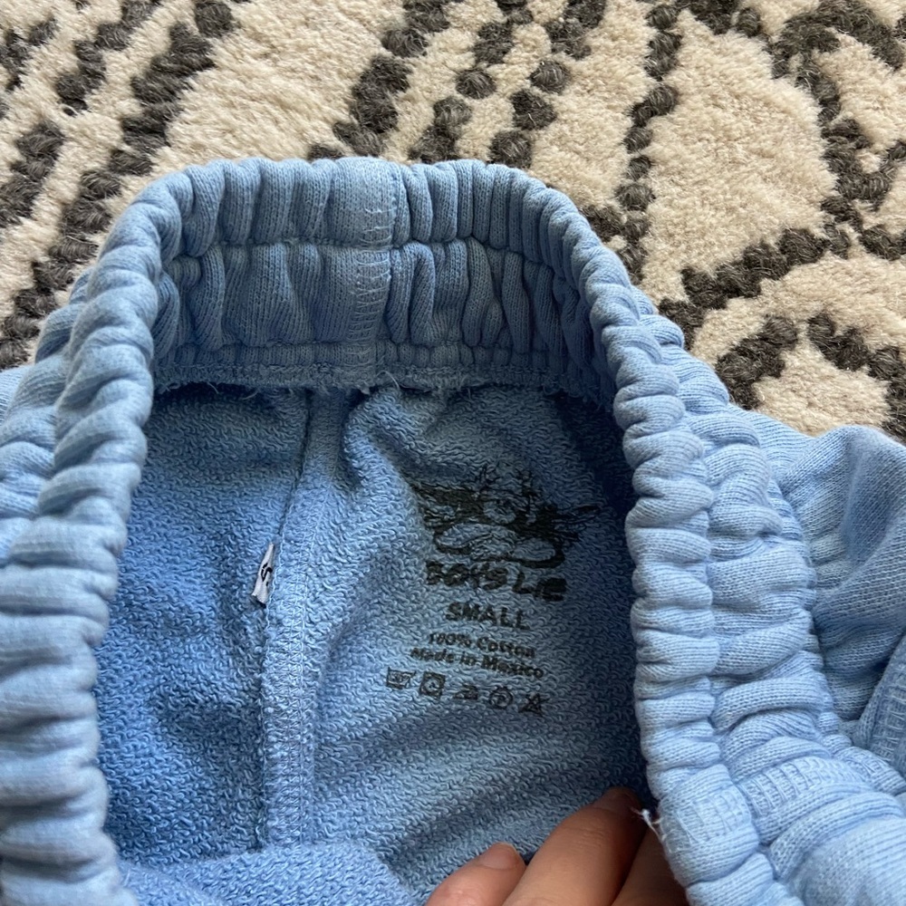 Boys lie shorts size small - Picture 2 of 2